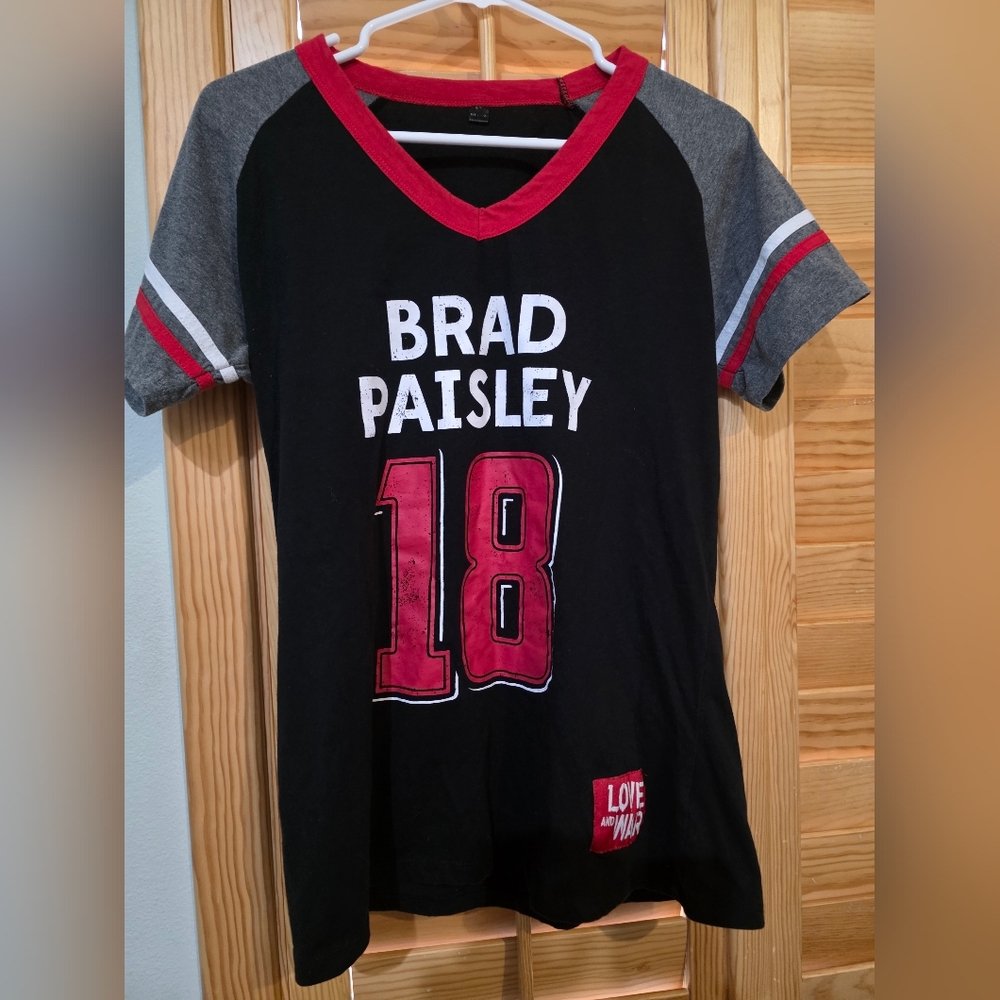 Brad Prisley M Black and Red Graphic T-Shirt